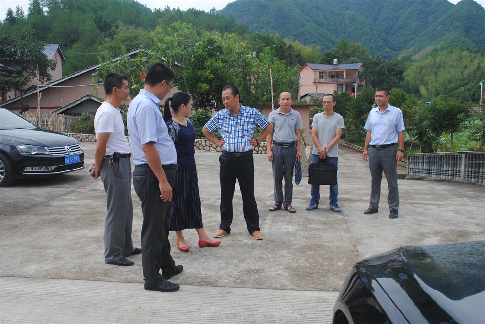 福建易順建筑工程有限公司“互動(dòng)聯(lián)動(dòng)、掛鉤幫扶”招沙甲村貧困戶捐贈(zèng)儀式