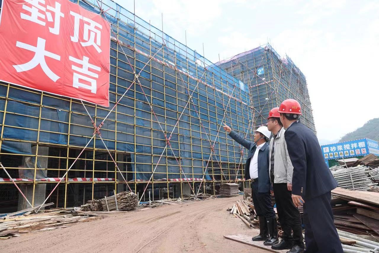 易順建工集團(tuán)有限公司和國家稅務(wù)總局南平市稅務(wù)局進(jìn)行“項目管家”簽約儀式